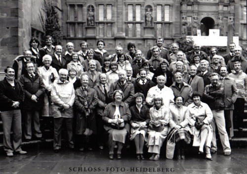 Photo of
                  choir, families and friends in Heidelberg